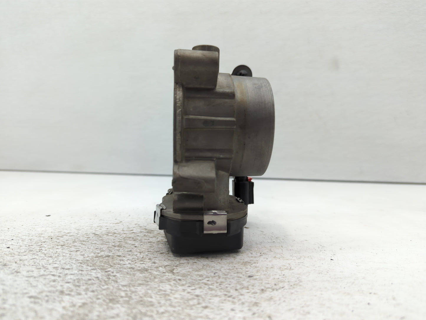 2017-2022 Jeep Compass Throttle Body P/N:04891970AB Fits Fits 2014 2015 2016 2017 2018 2019 2020 2021 2022 OEM Used Auto Par