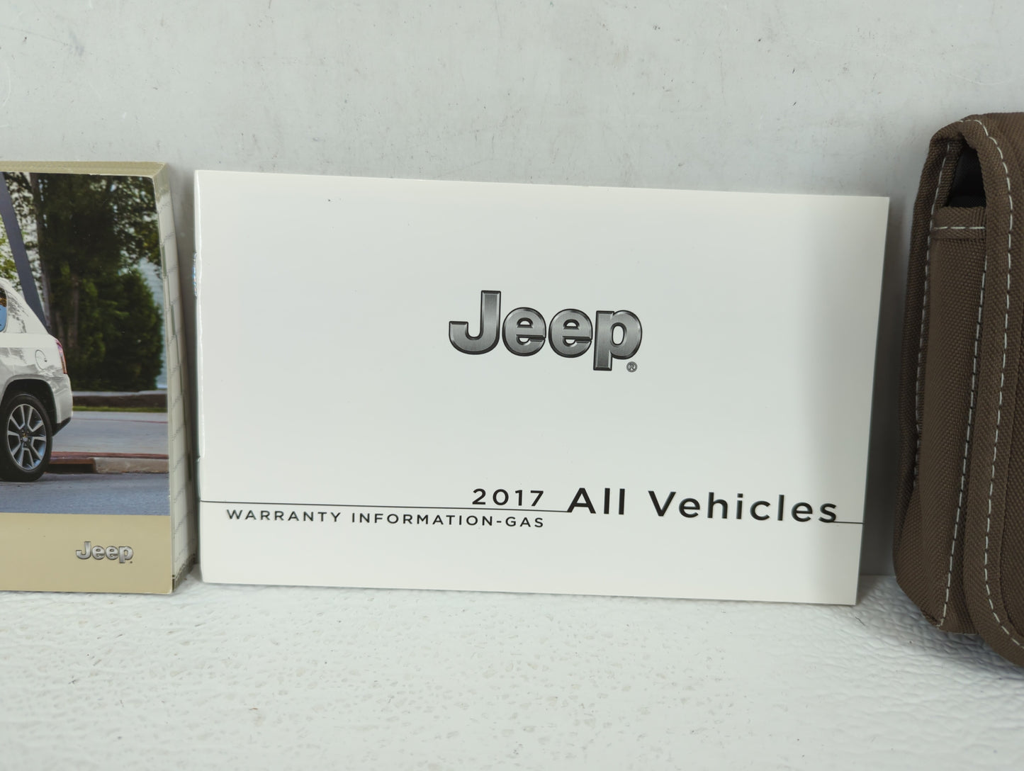 2017 Jeep Compass Owners Manual Book Guide OEM Used Auto Parts - Oemusedautoparts1.com