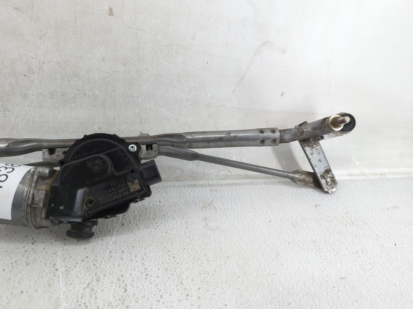 2017 Jeep Compass Front Windshield Wiper Motor P/N:05303827AF Fits OEM Used Auto Parts - Oemusedautoparts1.com