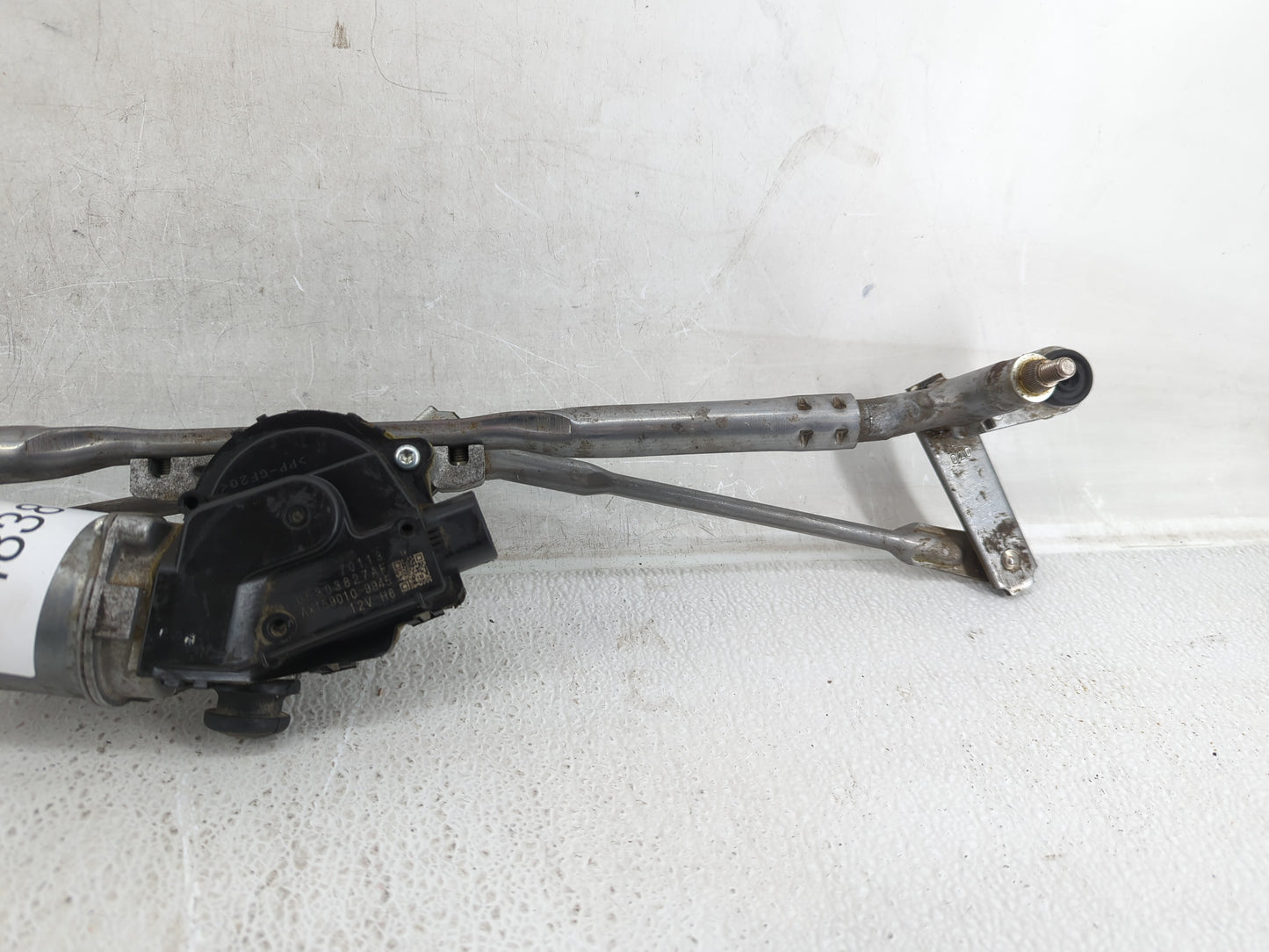 2017 Jeep Compass Front Windshield Wiper Motor P/N:05303827AF Fits OEM Used Auto Parts - Oemusedautoparts1.com