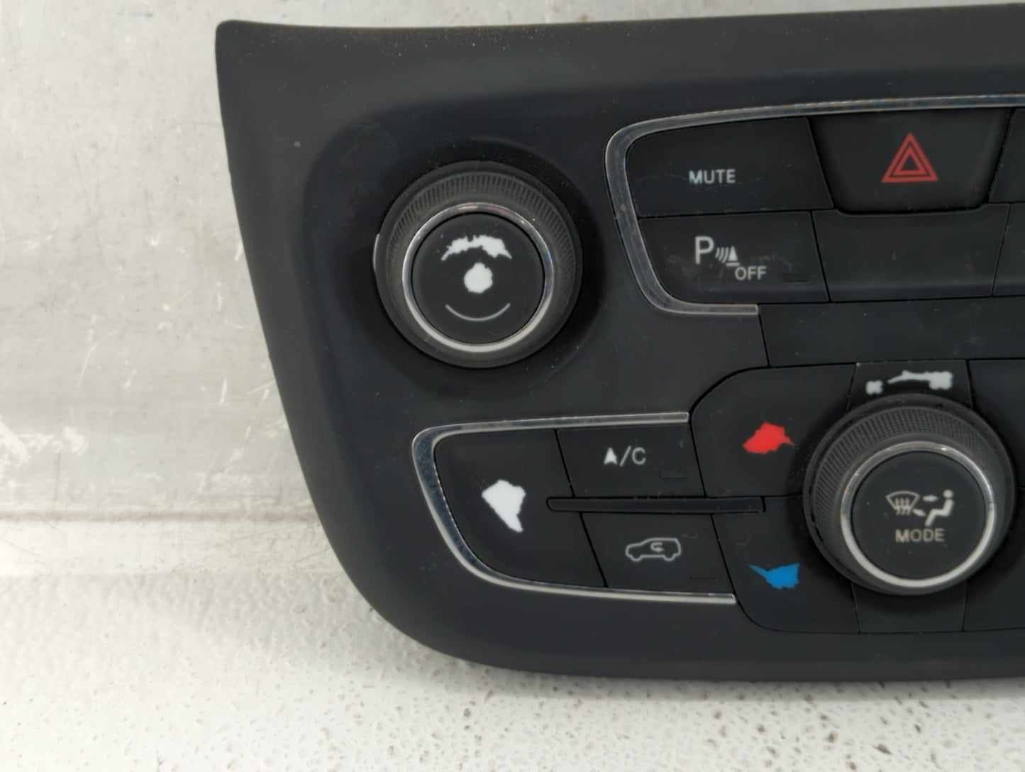 2017 Jeep Compass Climate Control Module Temperature AC/Heater Replacement P/N:MX237050-2350 Fits OEM Used Auto Parts - Oemu