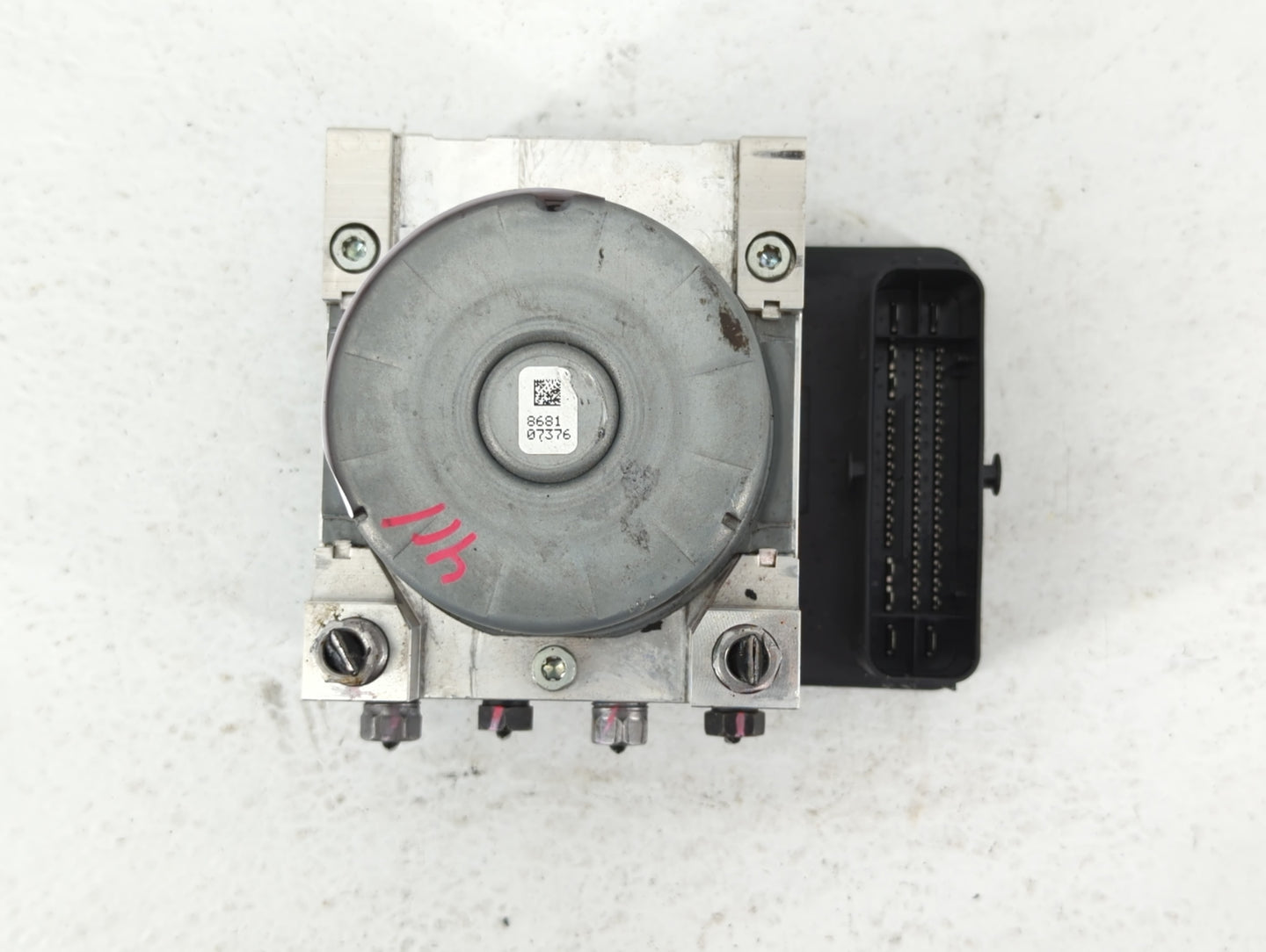 2017 Jeep Compass ABS Pump Control Module Replacement P/N:P04726567AH Fits OEM Used Auto Parts - Oemusedautoparts1.com