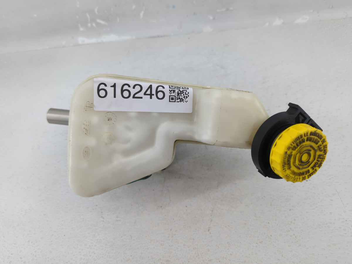 Jeep Compass Brake Master Cylinder Cream - Oemusedautoparts1.com