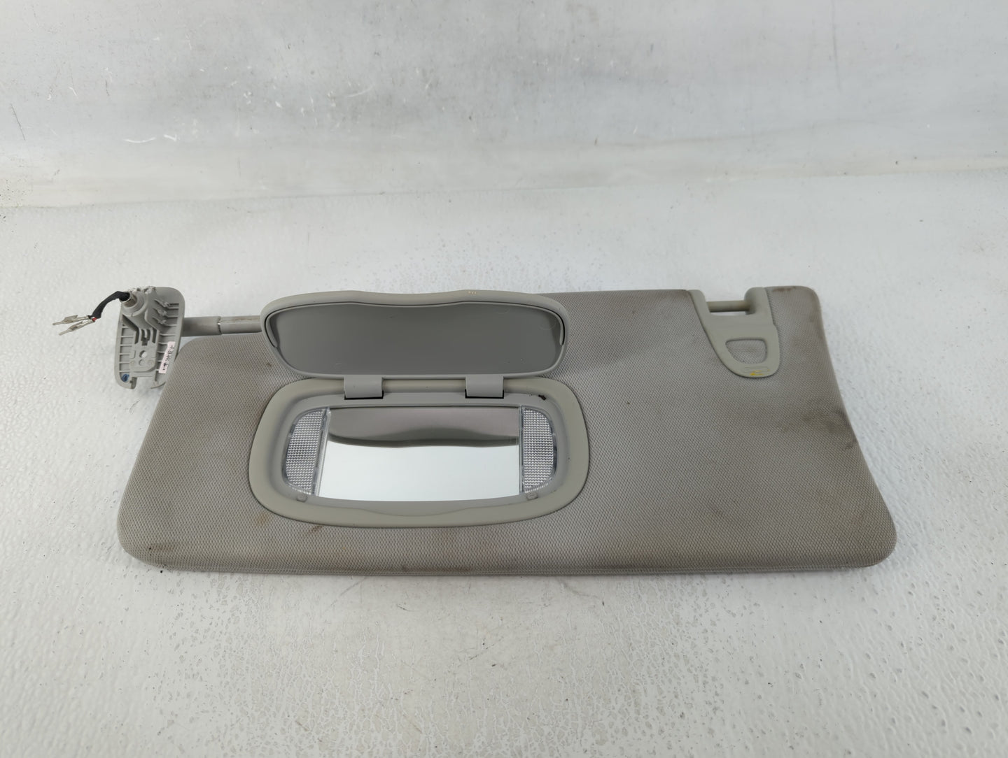 2017 Jeep Compass Sun Visor Shade Replacement Driver Left Mirror Fits OEM Used Auto Parts - Oemusedautoparts1.com