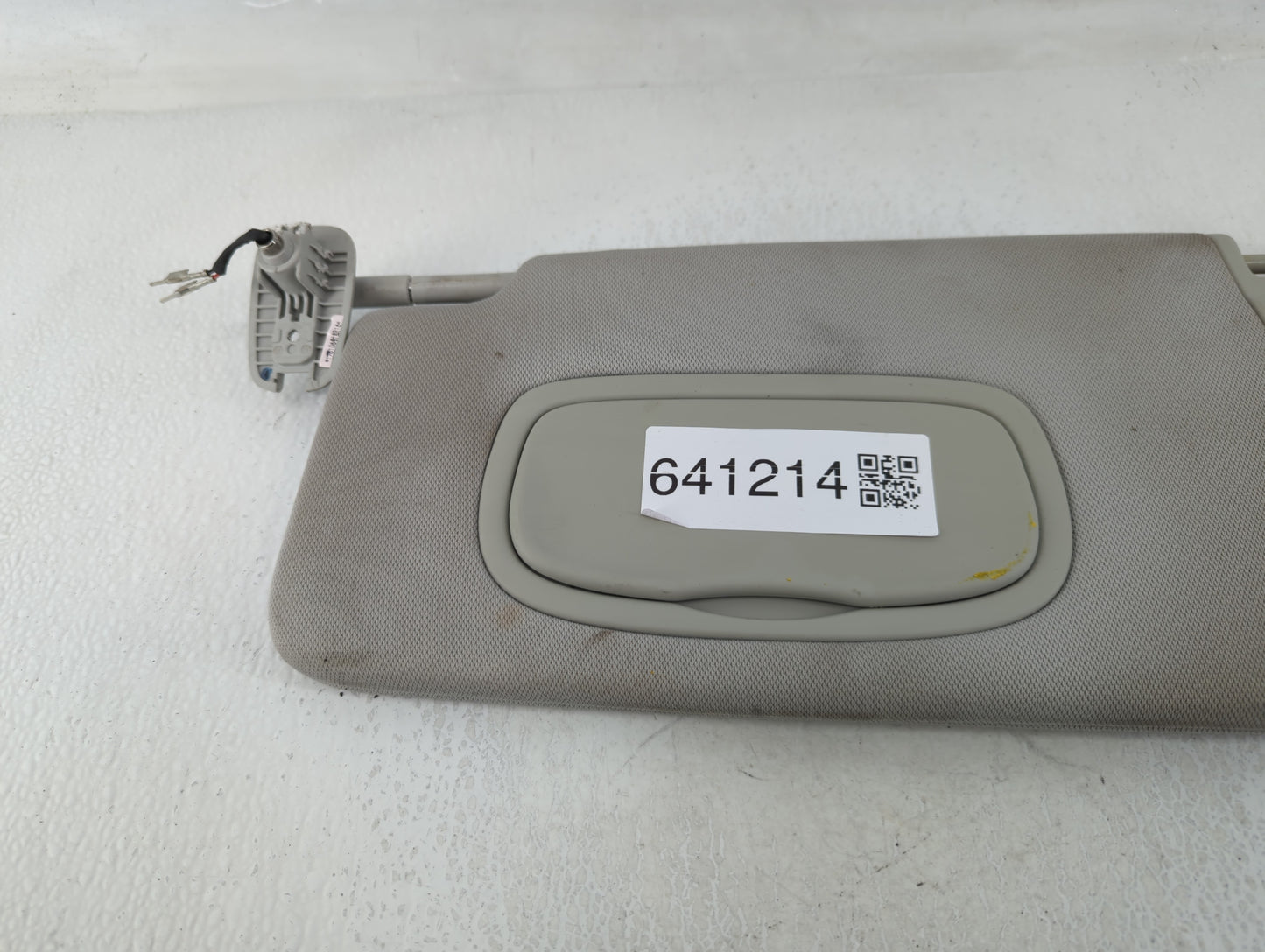 2017 Jeep Compass Sun Visor Shade Replacement Driver Left Mirror Fits OEM Used Auto Parts - Oemusedautoparts1.com