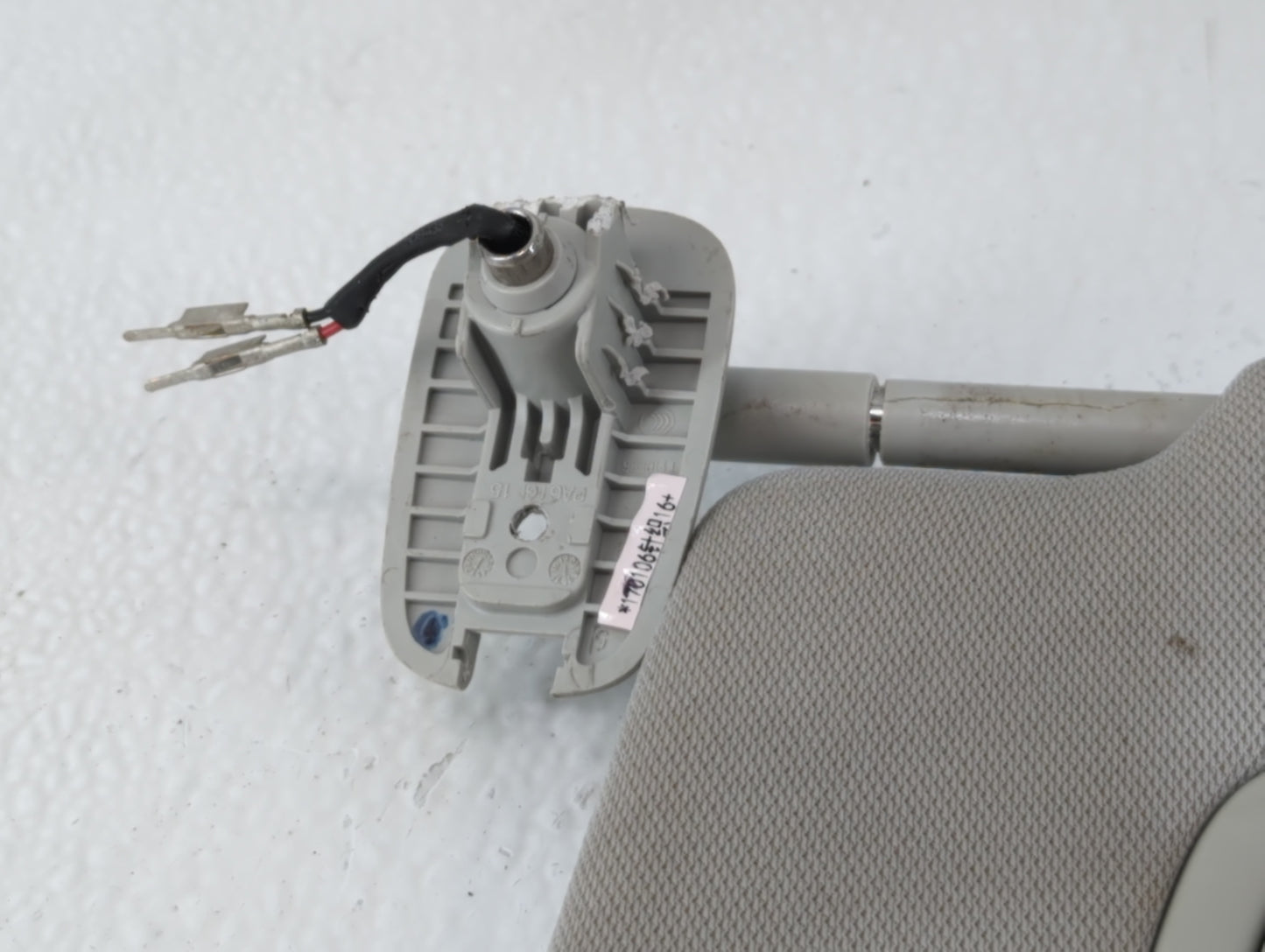 2017 Jeep Compass Sun Visor Shade Replacement Driver Left Mirror Fits OEM Used Auto Parts - Oemusedautoparts1.com