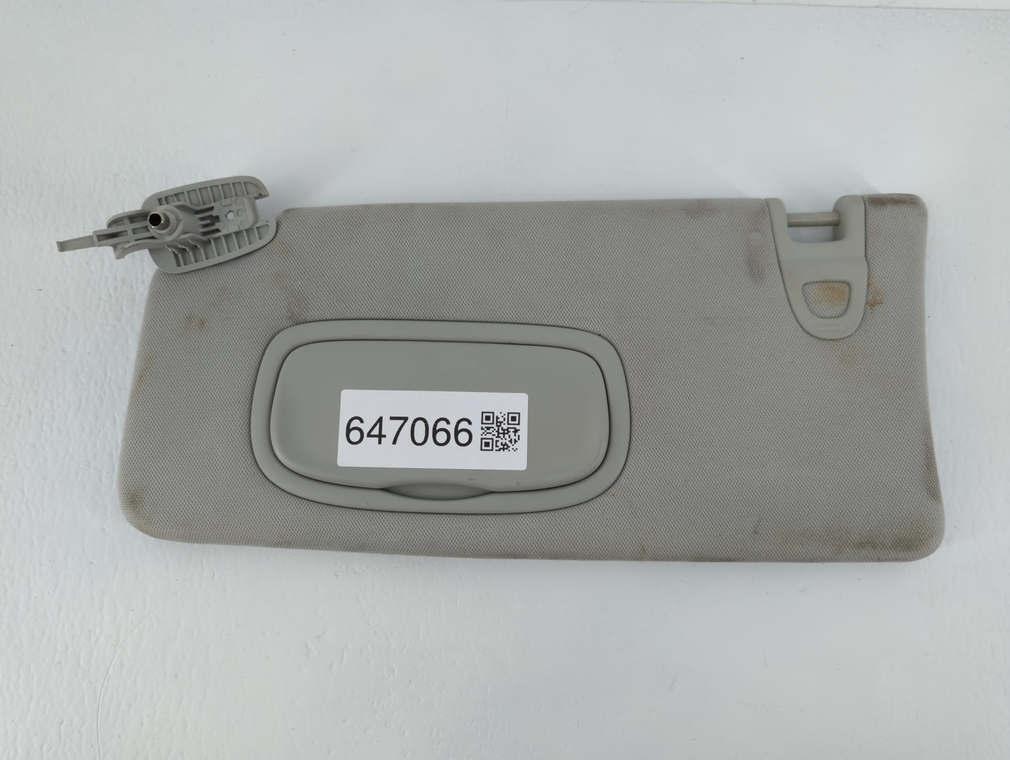 2017 Jeep Compass Sun Visor Shade Replacement Passenger Right Mirror Fits OEM Used Auto Parts - Oemusedautoparts1.com