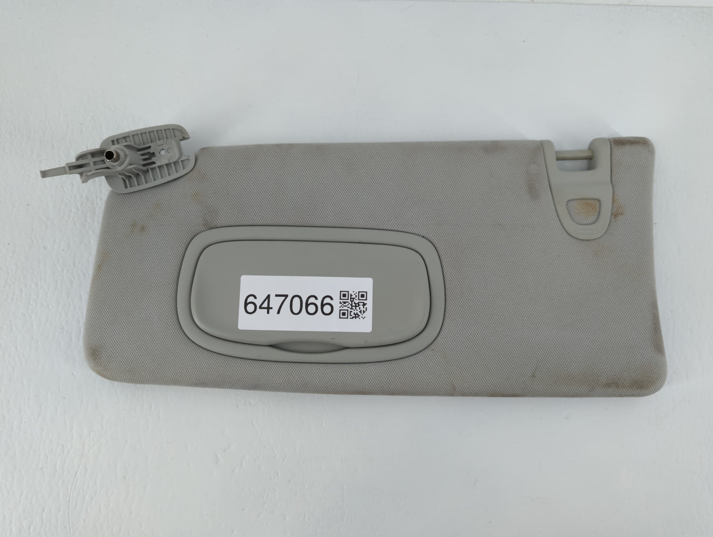 2017 Jeep Compass Sun Visor Shade Replacement Passenger Right Mirror Fits OEM Used Auto Parts - Oemusedautoparts1.com