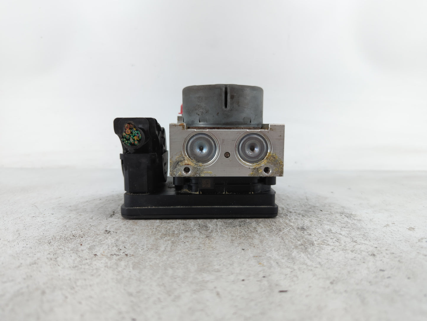 2017 Jeep Compass ABS Pump Control Module Replacement P/N:00534437320 P04726567AH Fits OEM Used Auto Parts - Oemusedautopart