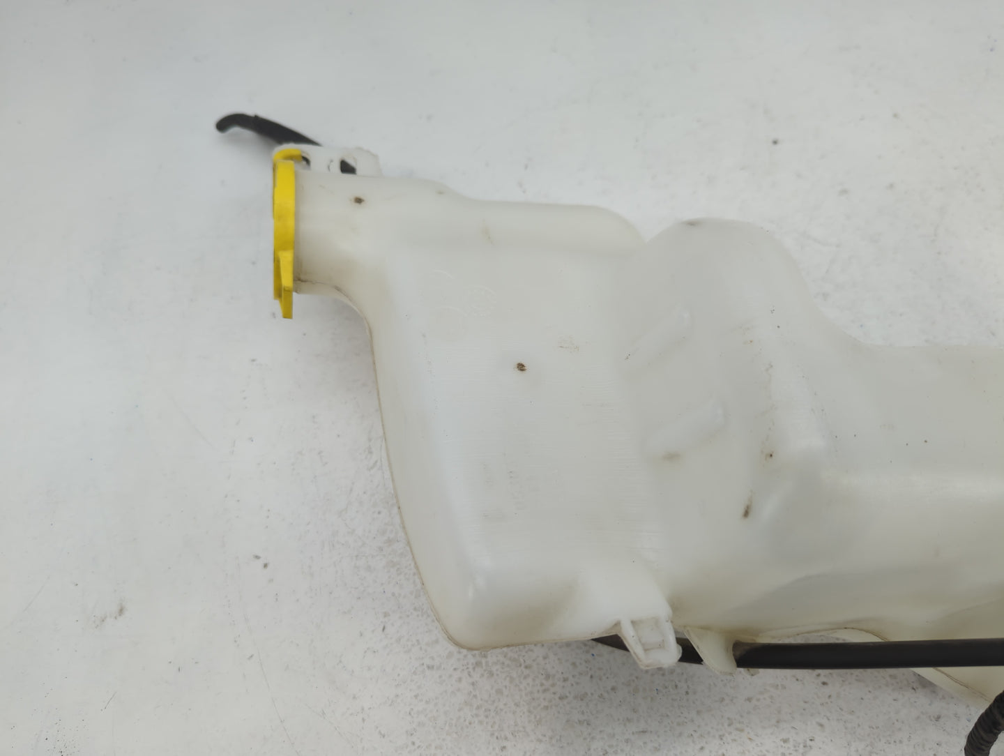 Jeep Compass Windshield Washer Fluid Reservoir Bottle Oem - Oemusedautoparts1.com