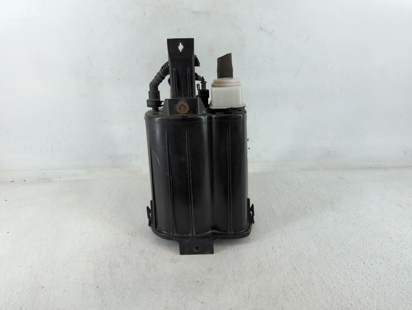 2017 Jeep Compass Fuel Vapor Charcoal Canister - Oemusedautoparts1.com
