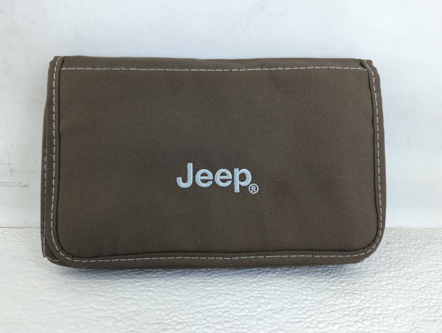 2017 Jeep Compass Owners Manual Book Guide P/N:17MP49-926-AA OEM Used Auto Parts - Oemusedautoparts1.com