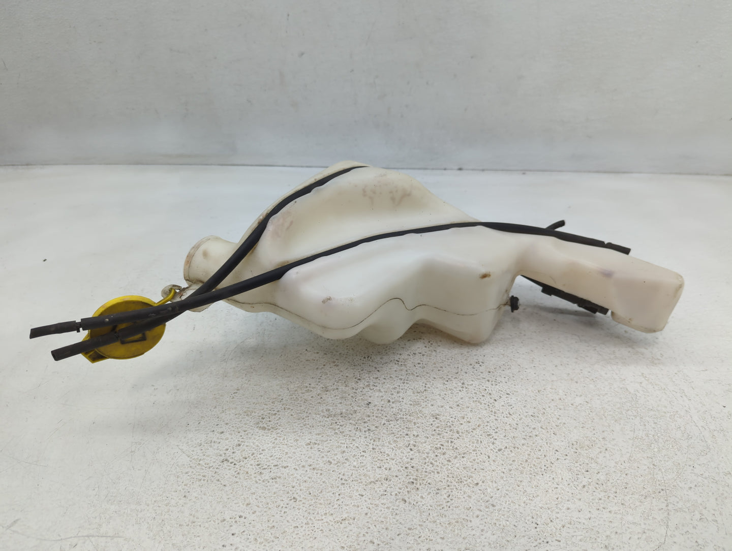 Jeep Compass Windshield Washer Fluid Reservoir Bottle Oem - Oemusedautoparts1.com