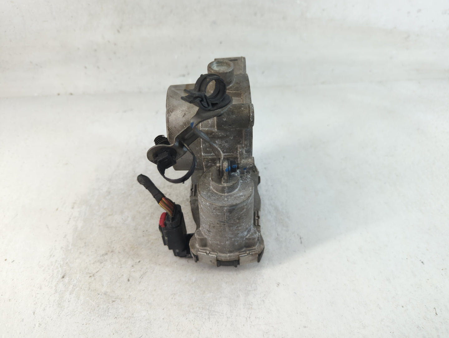 2017-2022 Jeep Compass Throttle Body P/N:04891970AB Fits Fits 2014 2015 2016 2017 2018 2019 2020 2021 2022 OEM Used Auto Par