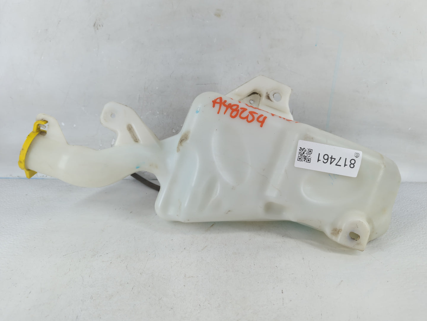 2017 Jeep Compass Windshield Washer Fluid Reservoir Bottle Oem - Oemusedautoparts1.com