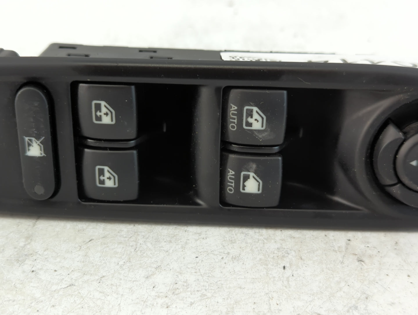 2017 Jeep Compass Master Power Window Switch Replacement Driver Side Left P/N:P6BZ27LXHAAA Fits OEM Used Auto Parts - Oemuse