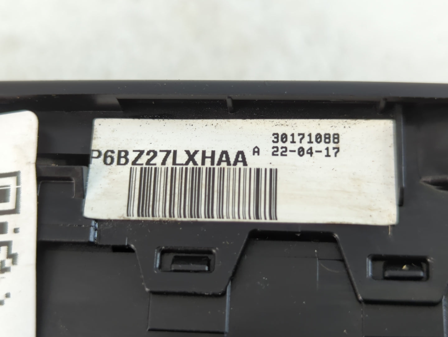 2017 Jeep Compass Master Power Window Switch Replacement Driver Side Left P/N:P6BZ27LXHAAA Fits OEM Used Auto Parts - Oemuse