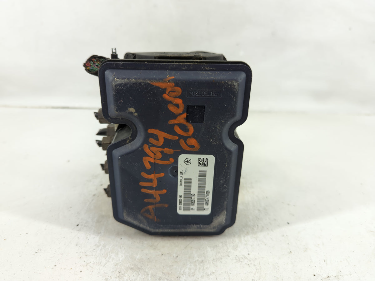 2016-2017 Jeep Grand Cherokee Anti-Lock Brake ABS Pump Module Actuator OEM P/N:UH2133402 Fits Fits 2016 2017 OEM Used Auto P