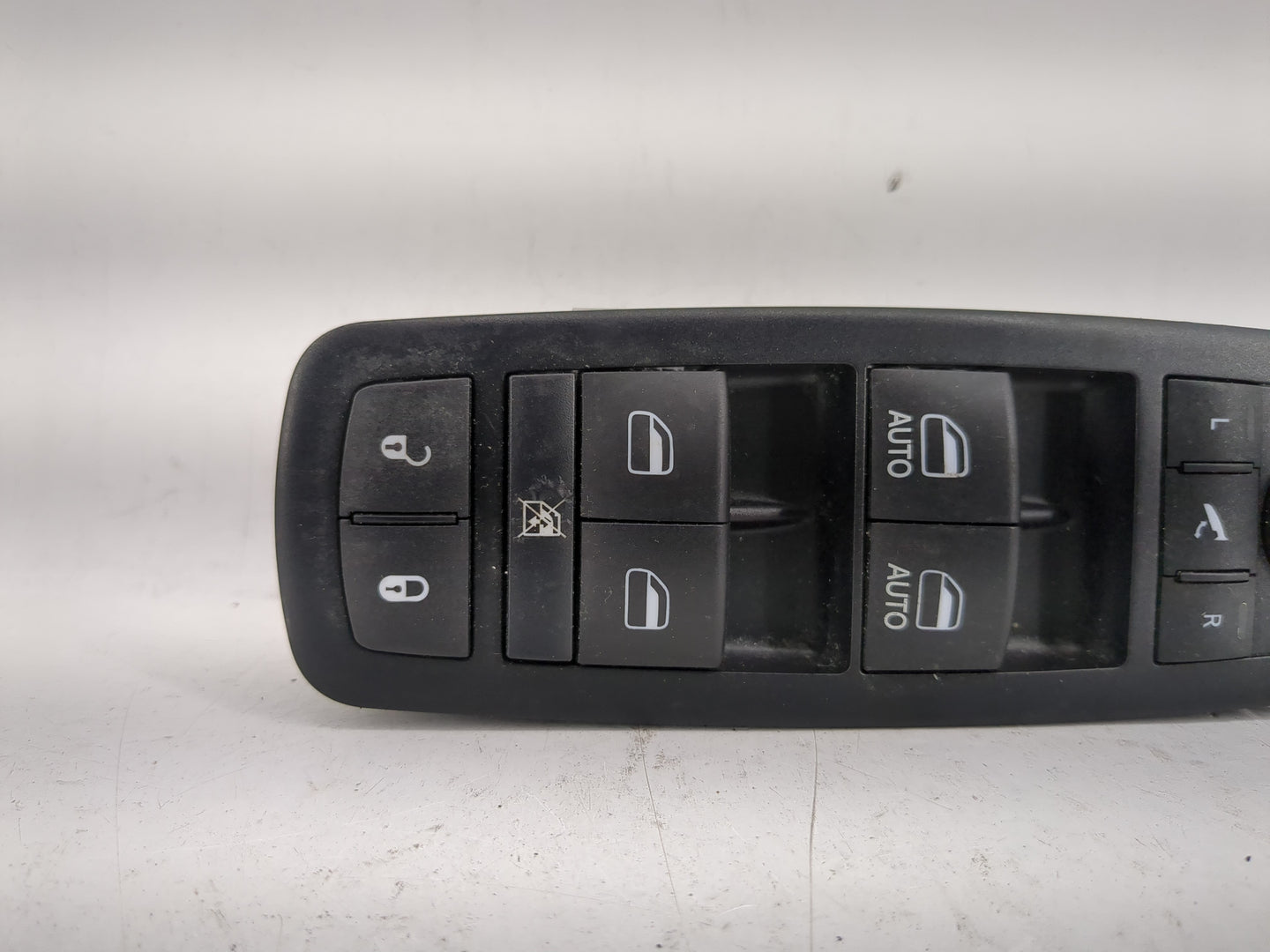 2016-2022 Jeep Grand Cherokee Master Power Window Switch Replacement Driver Side Left P/N:10140077 Fits OEM Used Auto Parts 