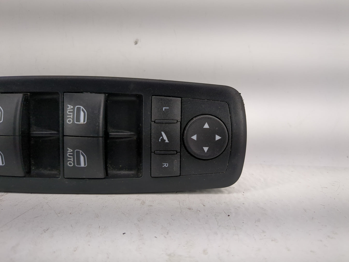 2016-2022 Jeep Grand Cherokee Master Power Window Switch Replacement Driver Side Left P/N:10140077 Fits OEM Used Auto Parts 