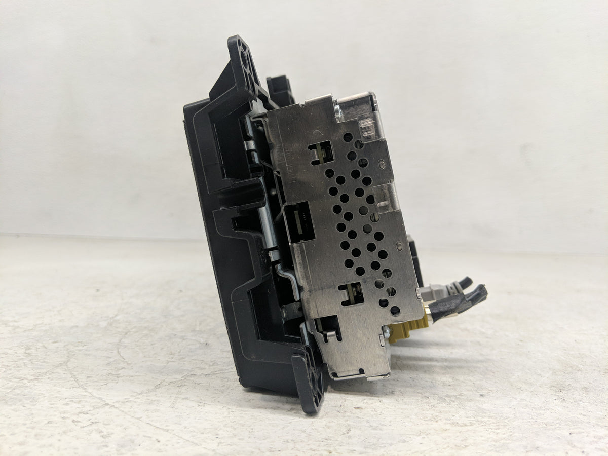 2017 Jeep Grand Cherokee Information Radio Display Screen - Oemusedautoparts1.com