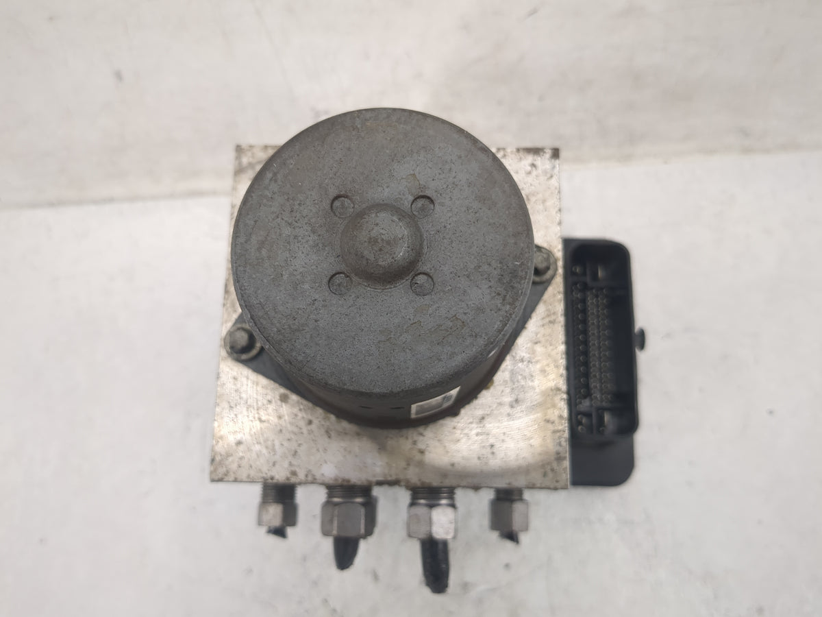 2016-2017 Jeep Grand Cherokee Anti-Lock Brake ABS Pump Module Actuator OEM P/N:68306177AD Fits Fits 2016 2017 OEM Used Auto 