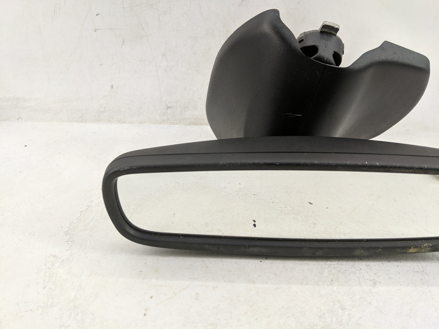 2017 Jeep Grand Cherokee Interior Rear View Mirror Replacement OEM P/N:0000463800 Fits Fits 2018 OEM Used Auto Parts - Oemus
