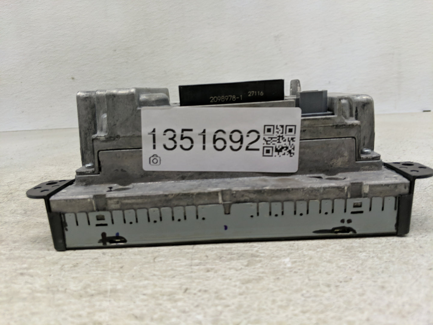2017 Jeep Grand Cherokee Radio AM FM Cd Player Receiver Replacement Fits OEM Used Auto Parts - Oemusedautoparts1.com