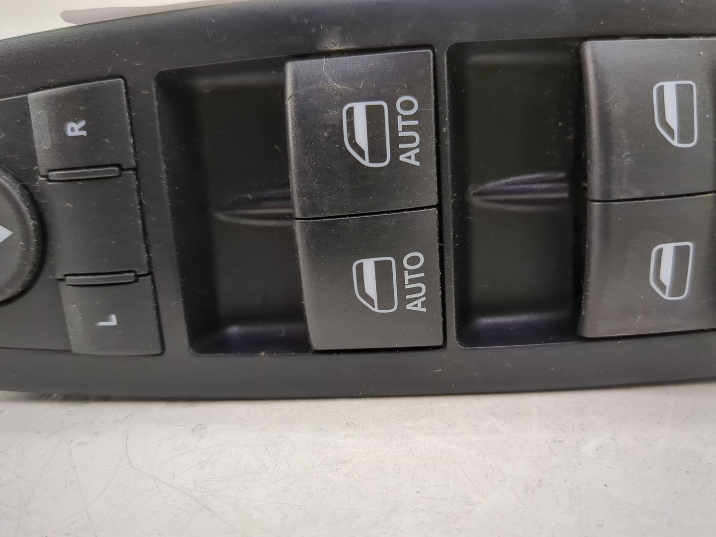 2016-2022 Jeep Grand Cherokee Master Power Window Switch Replacement Driver Side Left P/N:68319802AA Fits OEM Used Auto Part