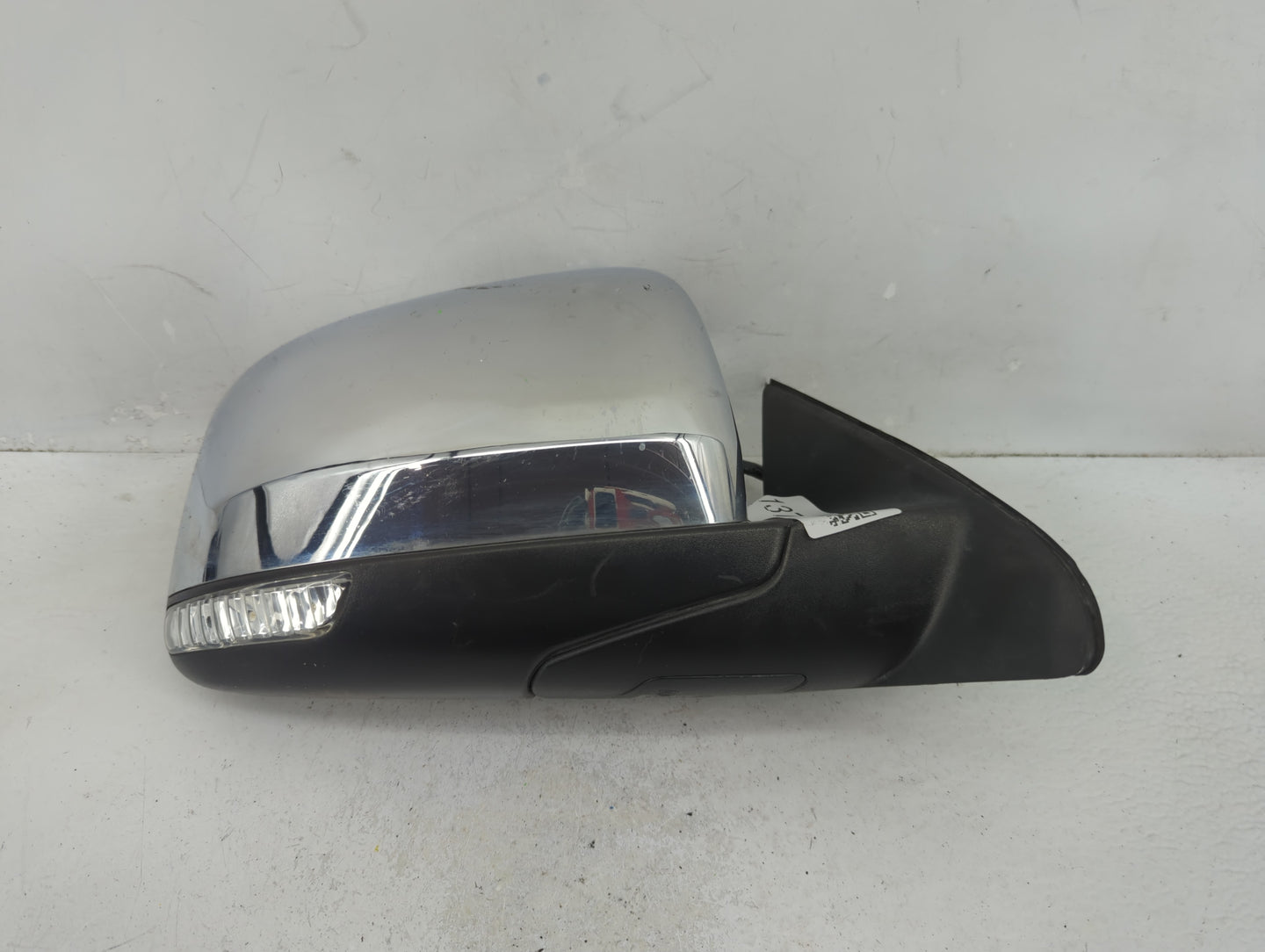 2011-2022 Jeep Grand Cherokee Passenger Side View Mirror - Right Door Mirror OEM Used - Oemusedautoparts1.com