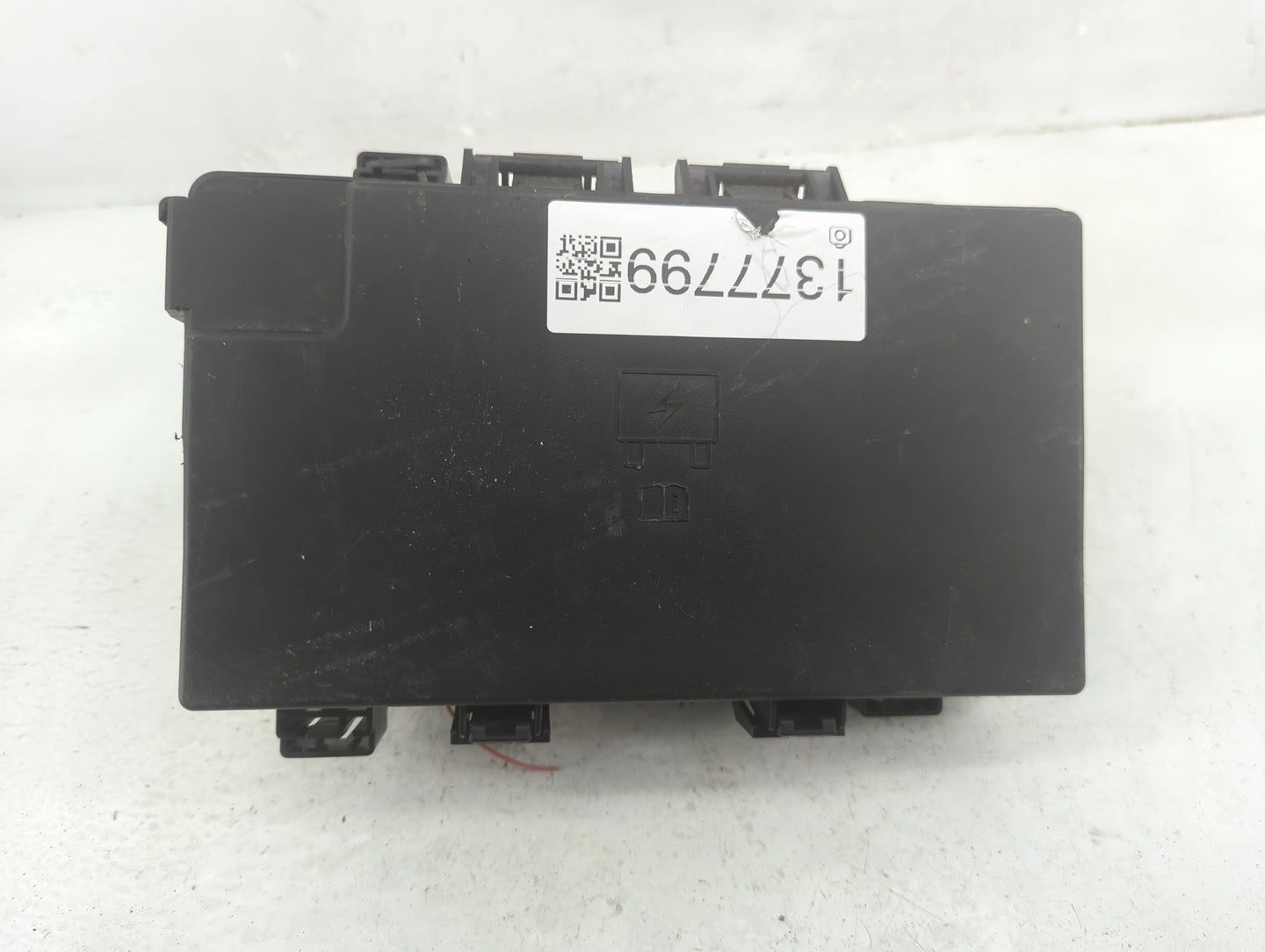 2017 Jeep Grand Cherokee Fusebox Fuse Box Panel Relay Module P/N:7140-1980-30 Fits OEM Used Auto Parts - Oemusedautoparts1.c