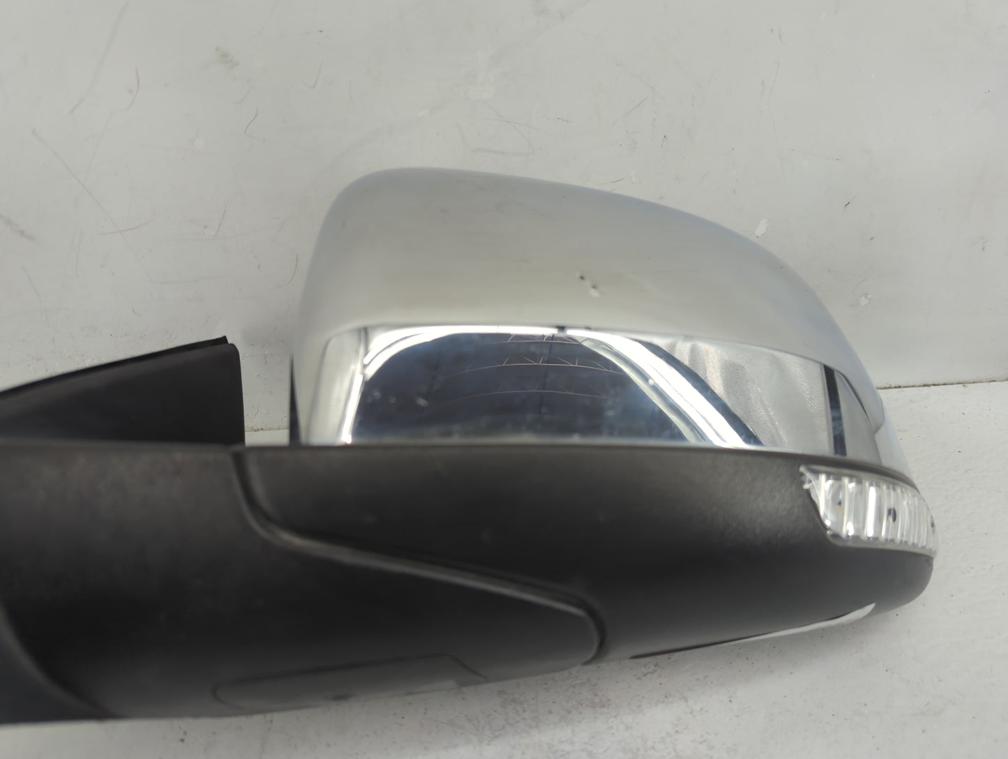 2011-2022 Jeep Grand Cherokee Driver Side View Mirror - Left Door Mirror OEM Used - Oemusedautoparts1.com