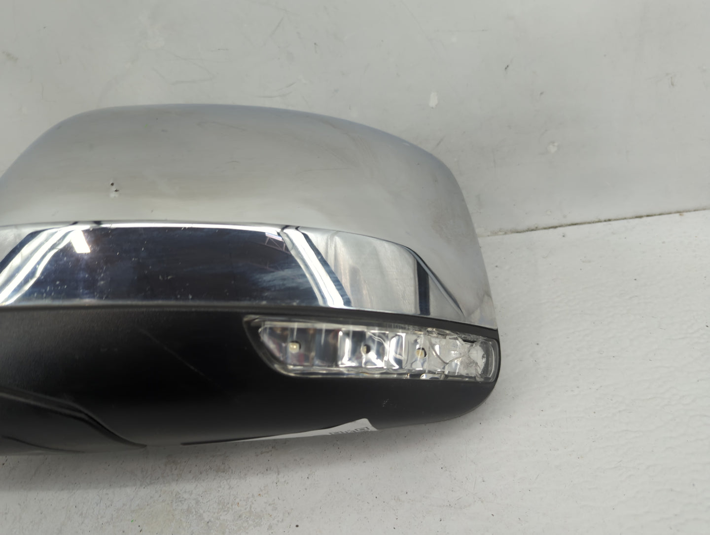 2011-2022 Jeep Grand Cherokee Driver Side View Mirror - Left Door Mirror OEM Used - Oemusedautoparts1.com