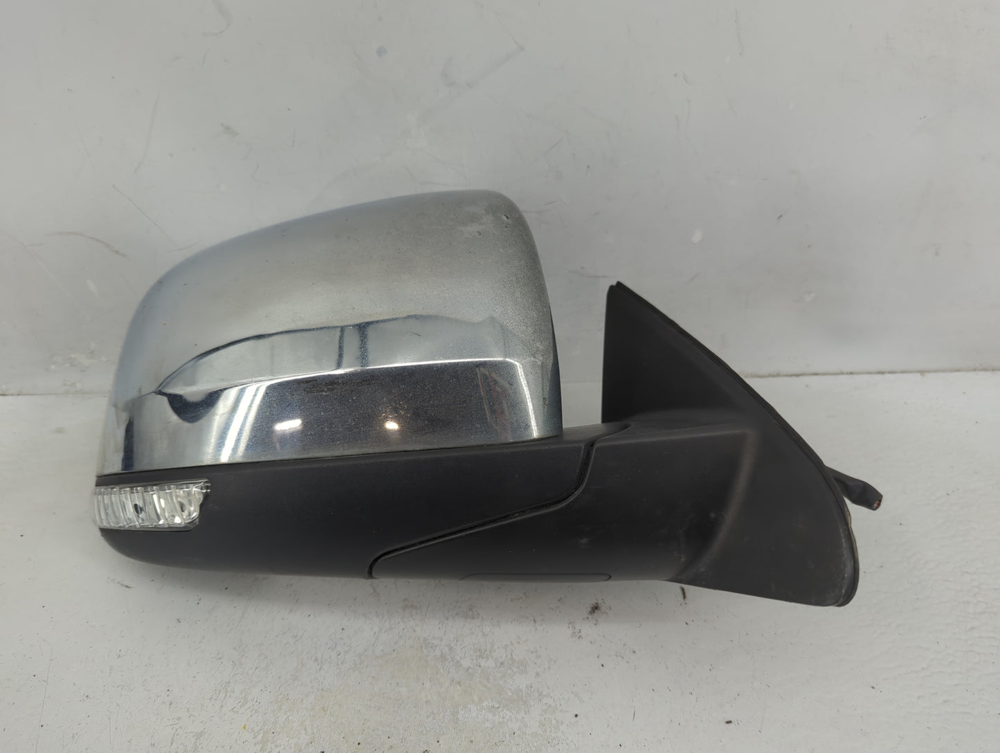 2011-2022 Jeep Grand Cherokee Passenger Side View Mirror - Right Door Mirror OEM Used - Oemusedautoparts1.com