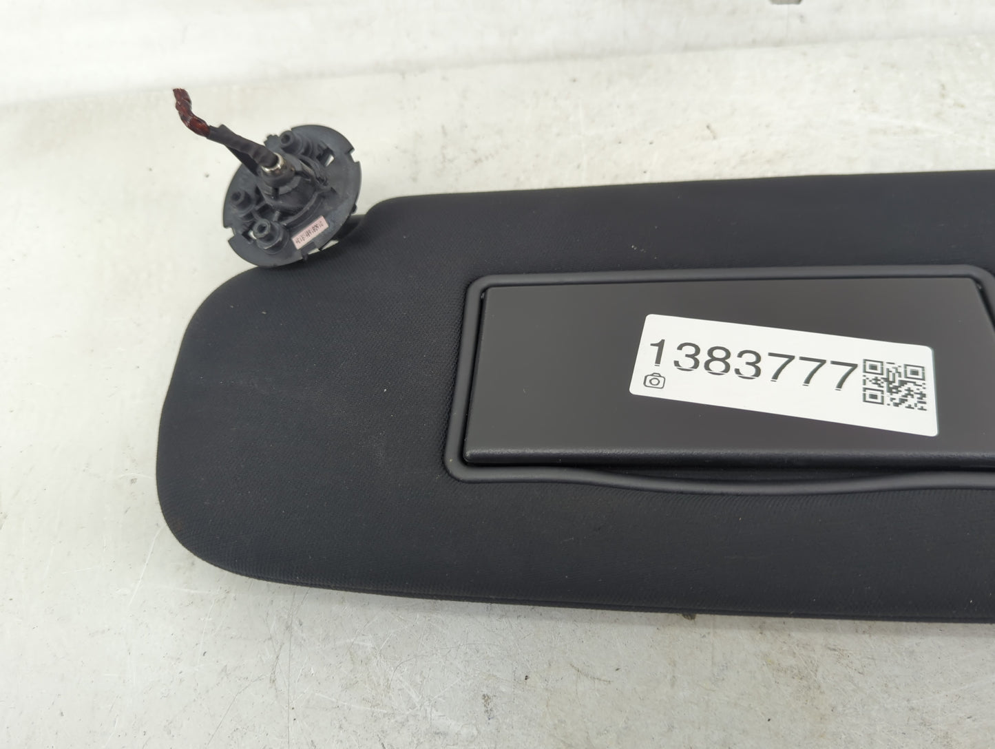 2014-2022 Jeep Grand Cherokee Sun Visor Shade Replacement Driver Left Mirror Fits OEM Used Auto Parts - Oemusedautoparts1.co