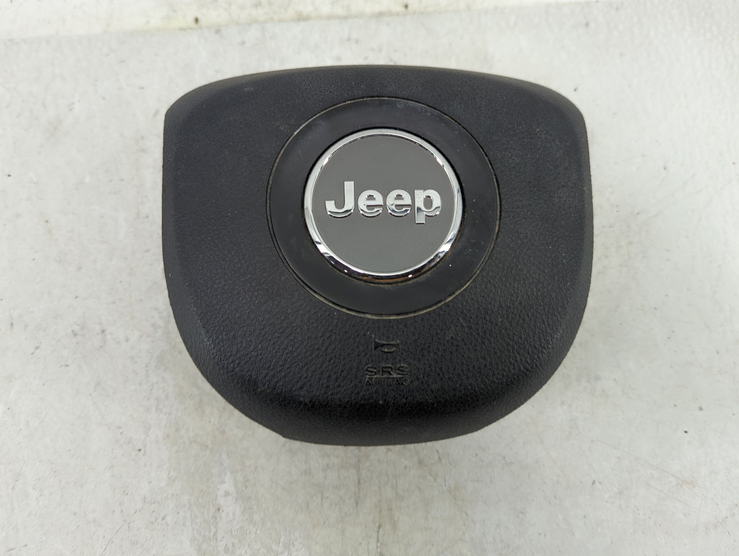2016-2018 Jeep Grand Cherokee Air Bag Driver Left Steering Wheel Mounted P/N:6GF72DX9AB Fits Fits 2016 2017 2018 OEM Used Au