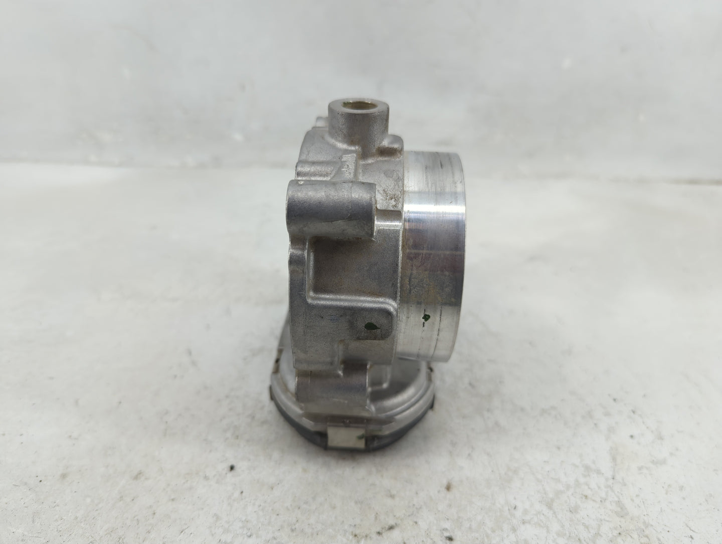 2011-2022 Jeep Grand Cherokee Throttle Body P/N:0 280 750 570 05184349AC Fits OEM Used Auto Parts - Oemusedautoparts1.com