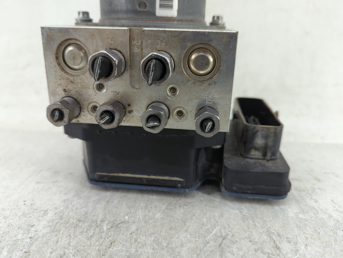 2016-2017 Jeep Grand Cherokee ABS Pump Control Module Replacement P/N:68306177AD Fits Fits 2016 2017 OEM Used Auto Parts - O