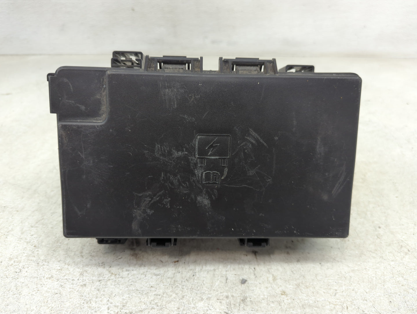 2017 Jeep Grand Cherokee Fusebox Fuse Box Panel Relay Module P/N:7140-1980-30 Fits OEM Used Auto Parts - Oemusedautoparts1.c