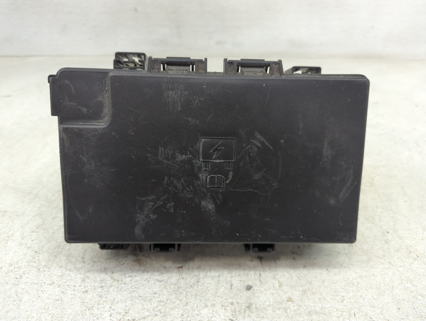 2017 Jeep Grand Cherokee Fusebox Fuse Box Panel Relay Module P/N:7140-1980-30 Fits OEM Used Auto Parts - Oemusedautoparts1.c