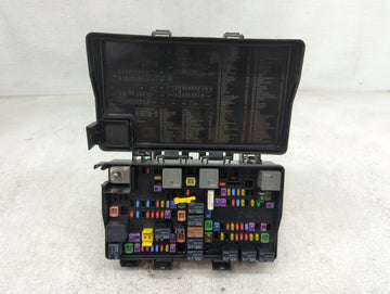2017 Jeep Grand Cherokee Fusebox Fuse Box Panel Relay Module P/N:7140-1980-30 Fits OEM Used Auto Parts