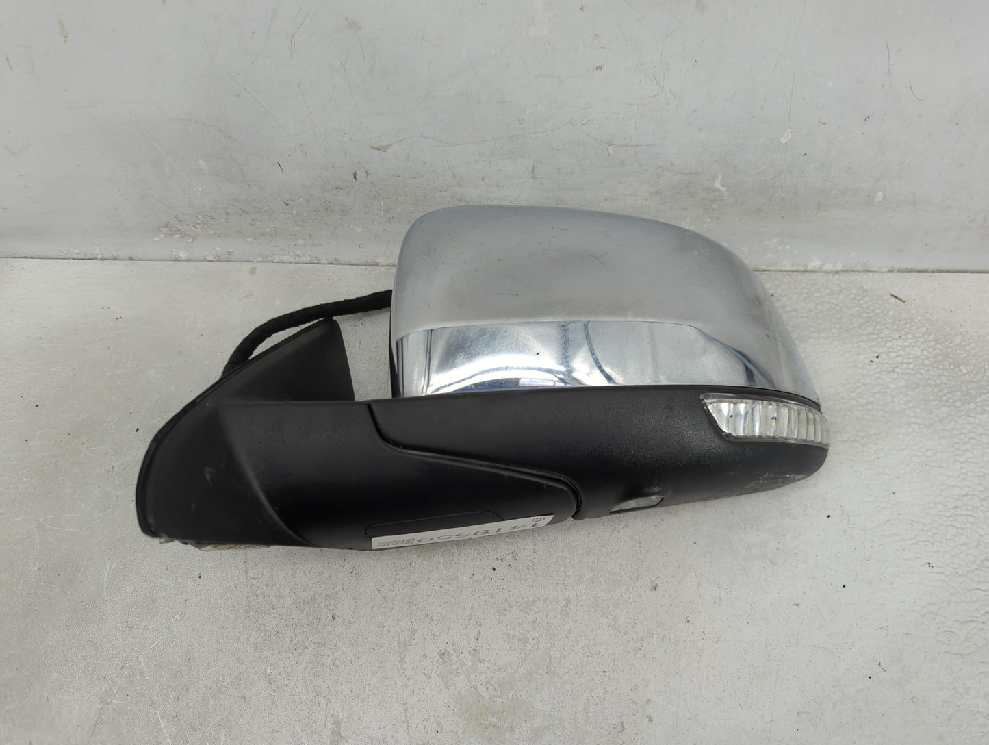 2017 Jeep Grand Cherokee Driver Side View Mirror - Left Door Mirror OEM Used - Oemusedautoparts1.com