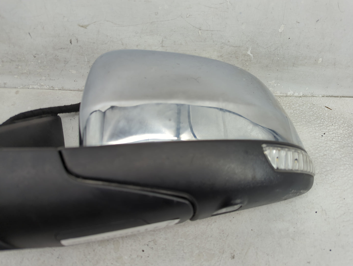 2017 Jeep Grand Cherokee Driver Side View Mirror - Left Door Mirror OEM Used - Oemusedautoparts1.com