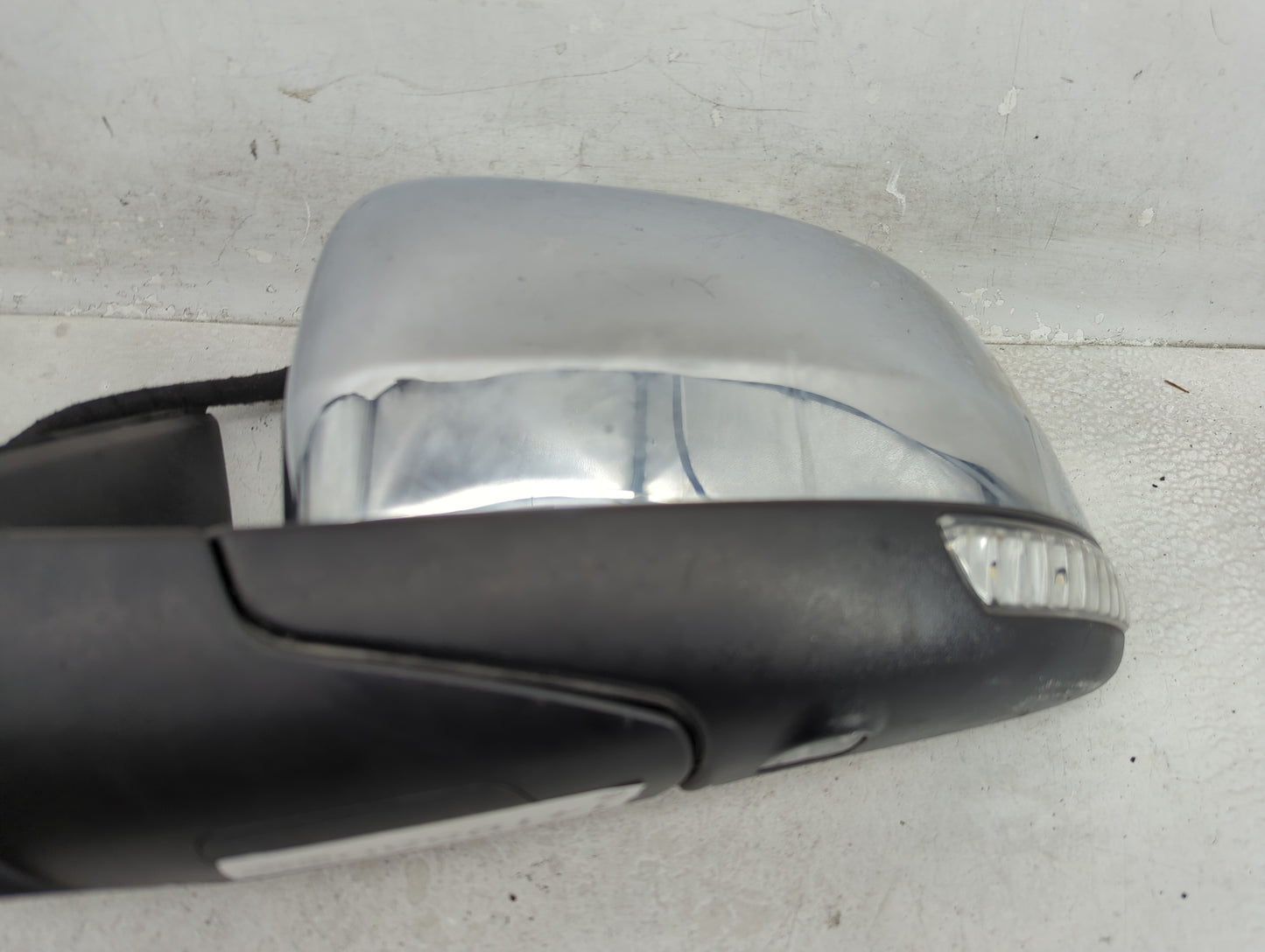 2017 Jeep Grand Cherokee Driver Side View Mirror - Left Door Mirror OEM Used - Oemusedautoparts1.com