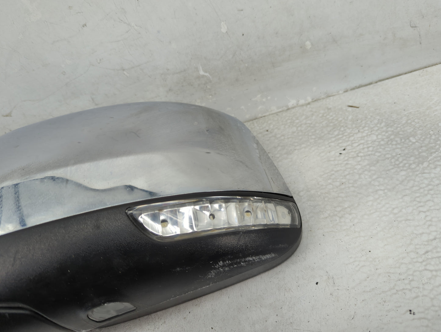 2017 Jeep Grand Cherokee Driver Side View Mirror - Left Door Mirror OEM Used - Oemusedautoparts1.com