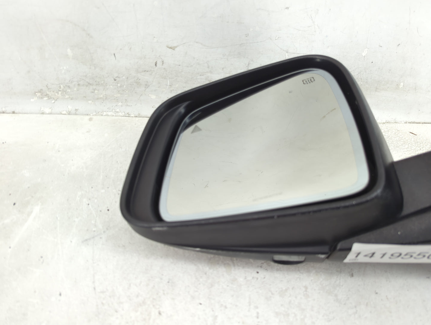 2017 Jeep Grand Cherokee Driver Side View Mirror - Left Door Mirror OEM Used - Oemusedautoparts1.com