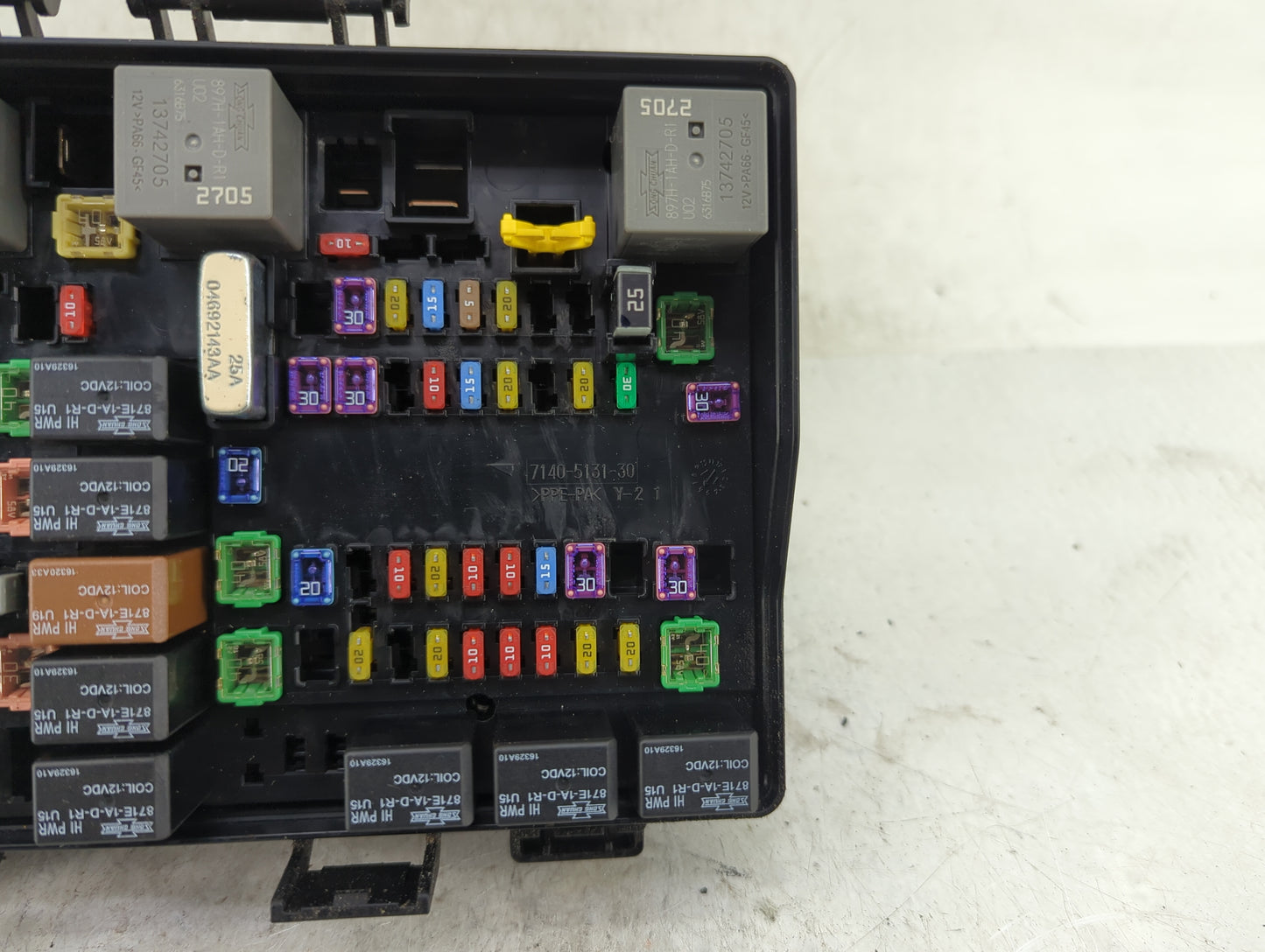 2017 Jeep Grand Cherokee Fusebox Fuse Box Relay Module Tipm P68251626ac - Oemusedautoparts1.com