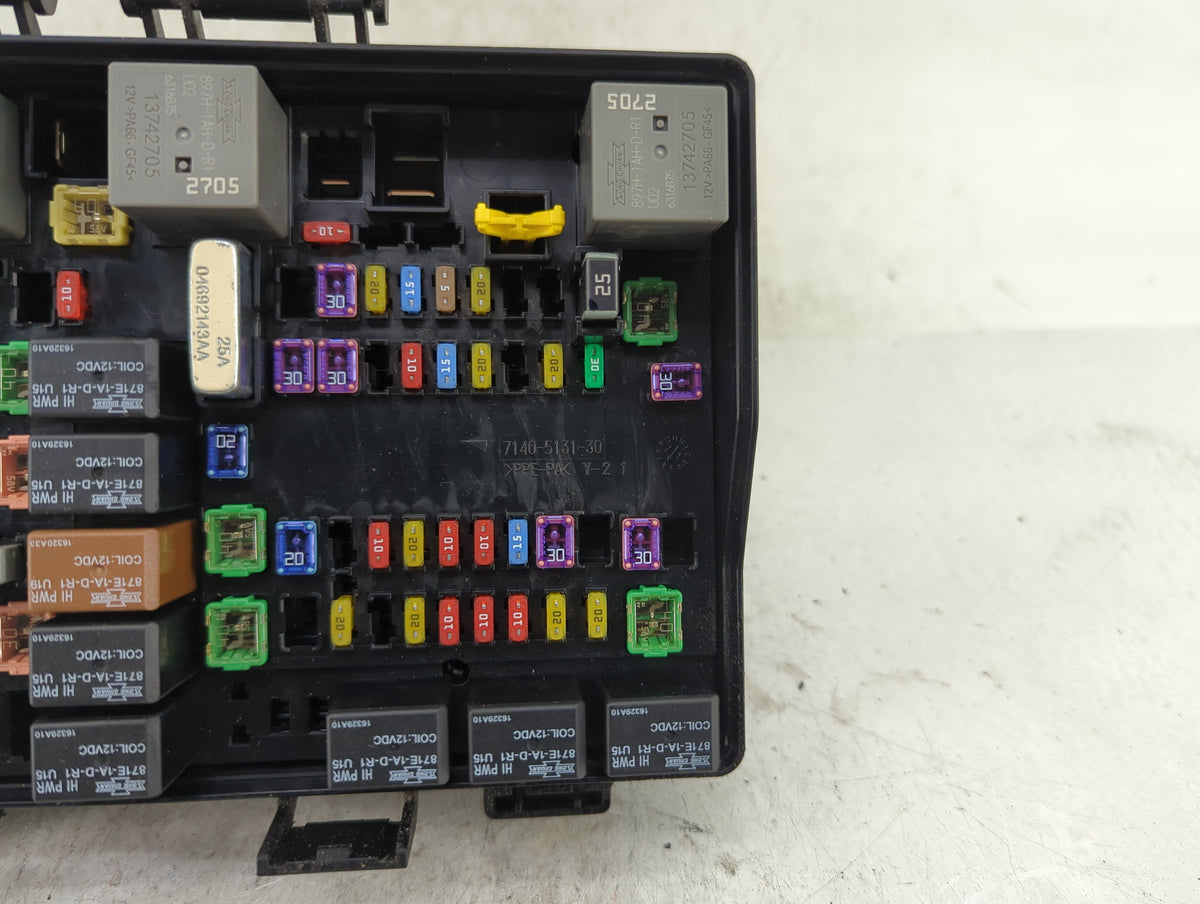2017 Jeep Grand Cherokee Fusebox Fuse Box Relay Module Tipm P68251626ac - Oemusedautoparts1.com