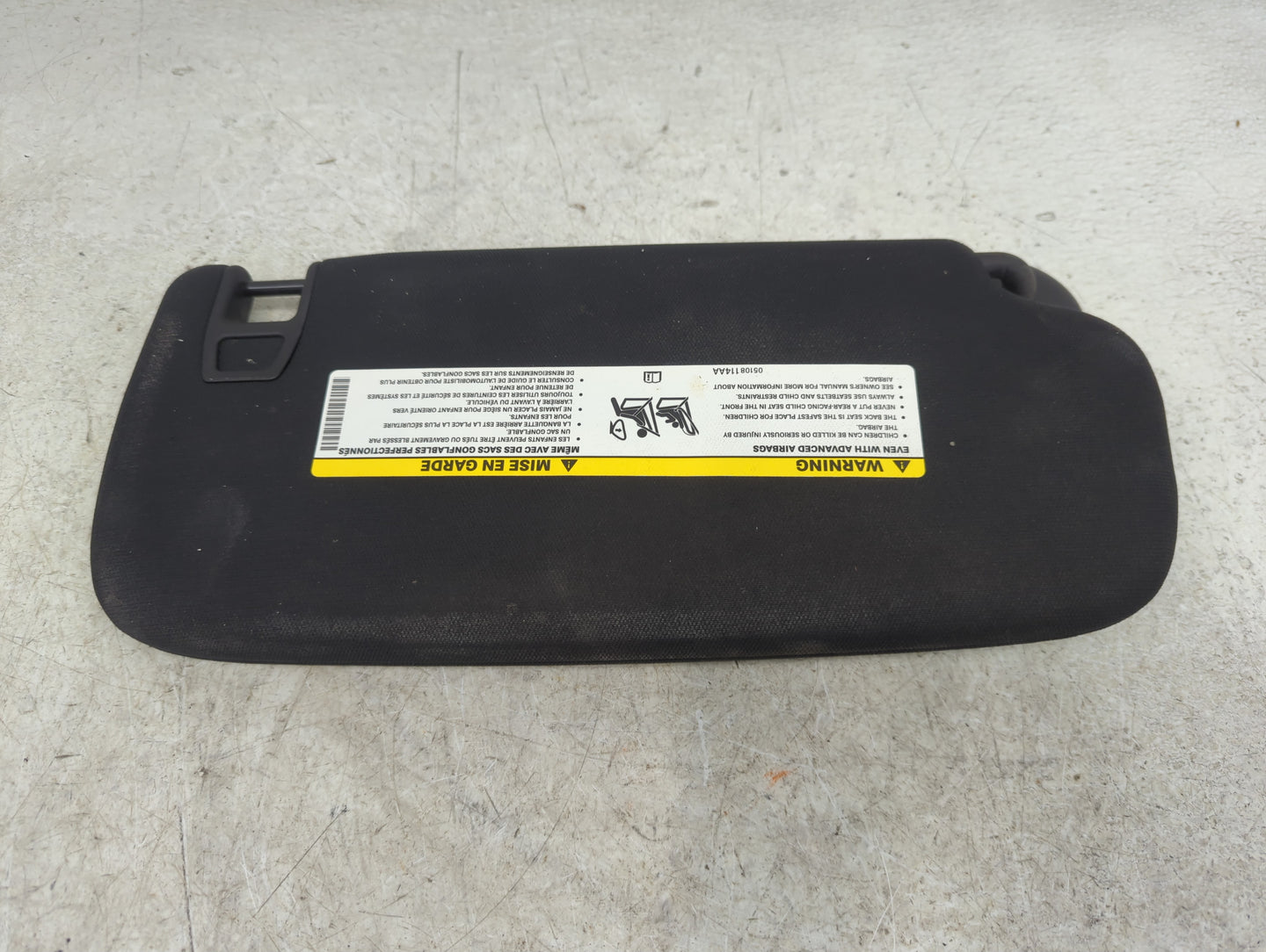 2014-2022 Jeep Grand Cherokee Sun Visor Shade Replacement Driver Left Mirror Fits OEM Used Auto Parts - Oemusedautoparts1.co