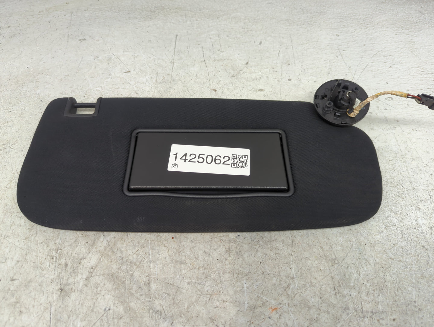 2014-2022 Jeep Grand Cherokee Sun Visor Shade Replacement Passenger Right Mirror Fits OEM Used Auto Parts - Oemusedautoparts